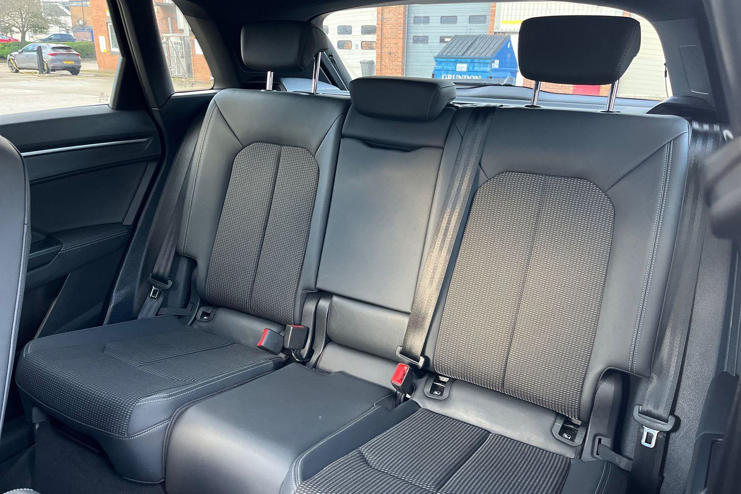Audi Q3 Photo 19