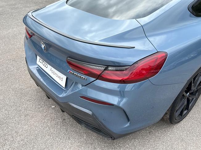 BMW 8 Series Photo 24