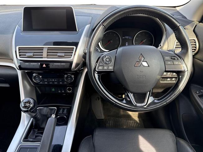 MITSUBISHI Eclipse Cross Photo 11