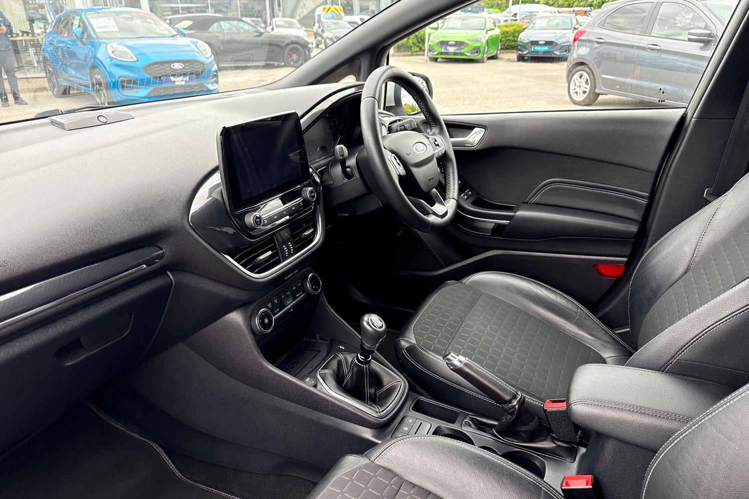 Ford FIESTA Photo 17