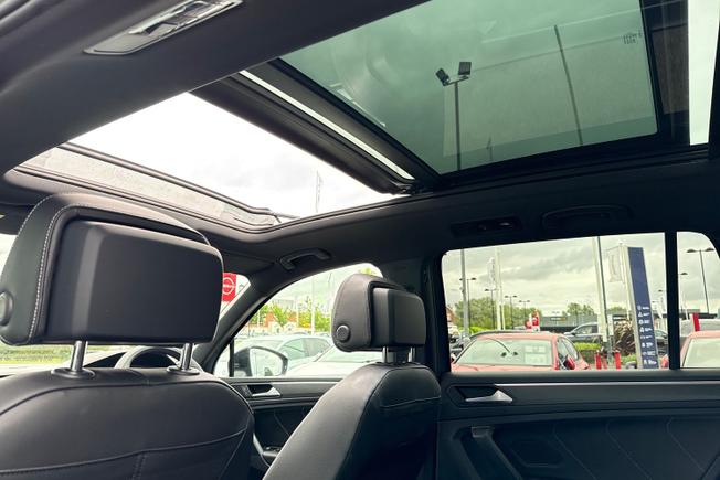 VOLKSWAGEN Tiguan Photo 22
