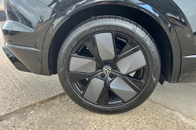 VOLKSWAGEN Touareg Photo 28