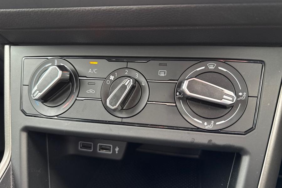 Volkswagen POLO Photo autoimg-6e05fde62fa339250bdb38f5a8337f469b5453b5.jpg