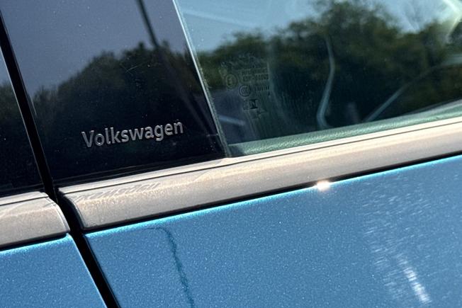 VOLKSWAGEN Tiguan Photo 23