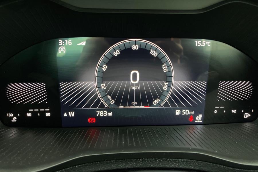 Skoda KAROQ Photo autoimg-6e096fbf7ead8e763c311b575da587f7fb3d5b62.jpg