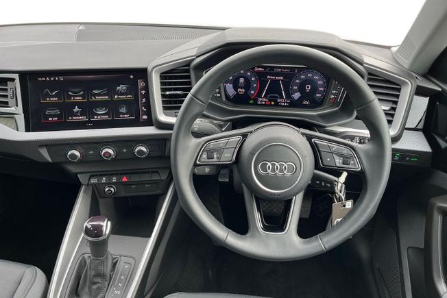 AUDI A1 Photo 11