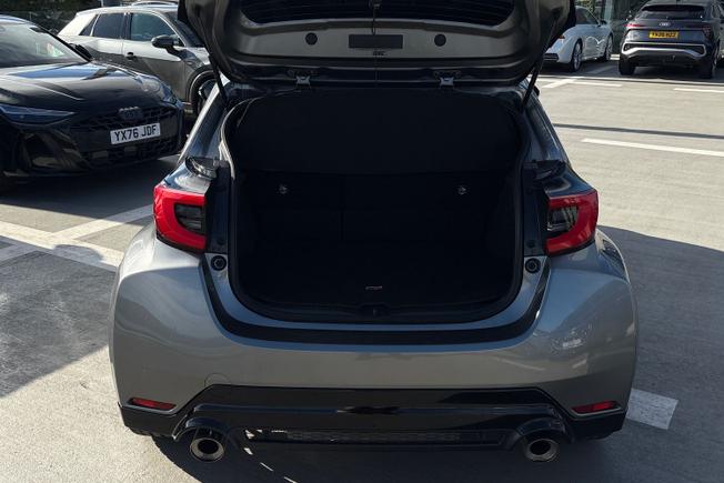 Toyota Gr Yaris Photo 12
