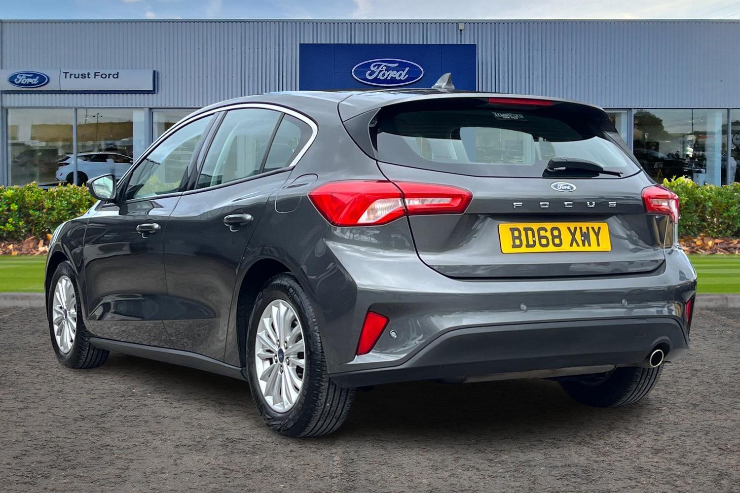 Ford Focus Photo 1