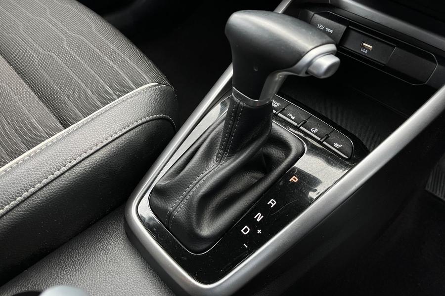 Kia STONIC Photo autoimg-6e1615a60355ff21ae7b731a4635c9f6ac2da685.jpg