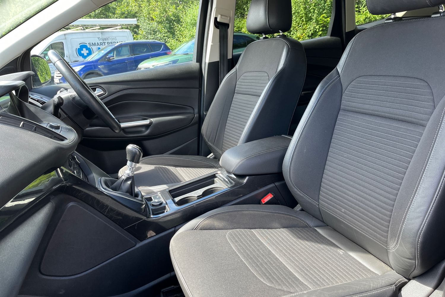 Ford KUGA Photo 18