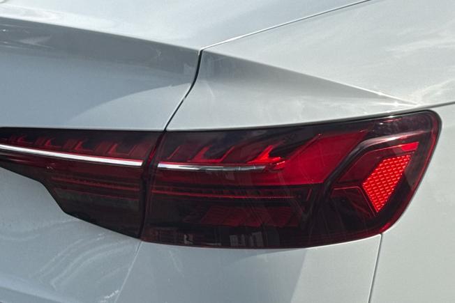 Audi A4 Photo 18