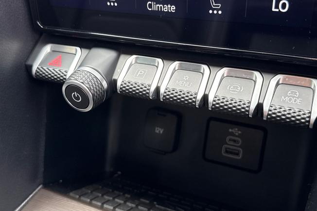 VOLKSWAGEN Amarok Photo 29