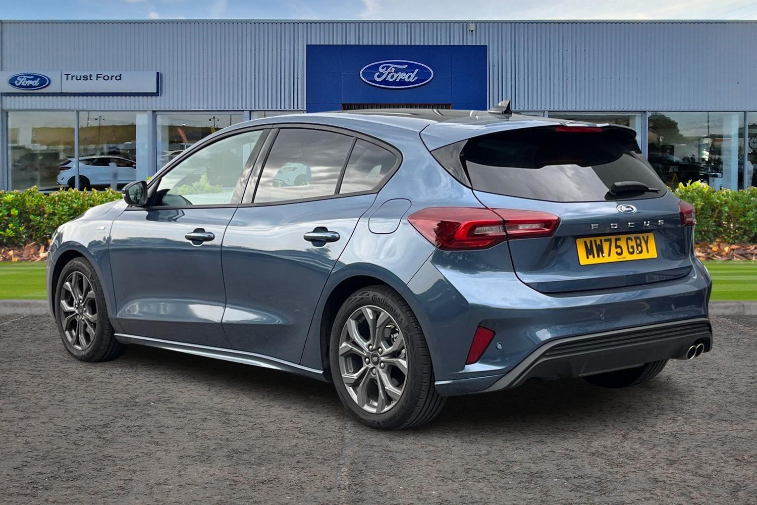 Ford FOCUS Photo 1