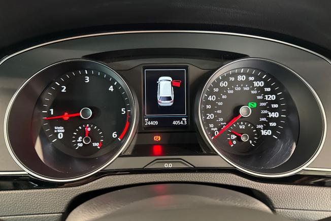 VOLKSWAGEN Passat Photo 15