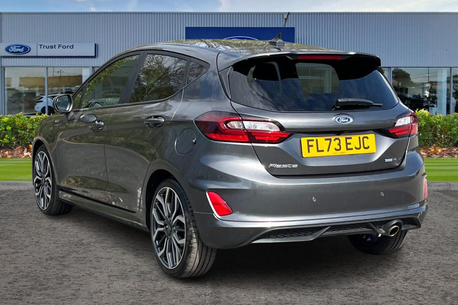 Ford FIESTA Photo 1