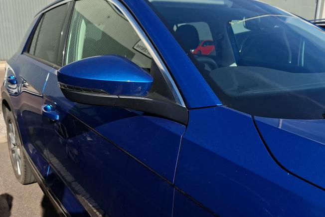 VOLKSWAGEN T-Roc Photo 20