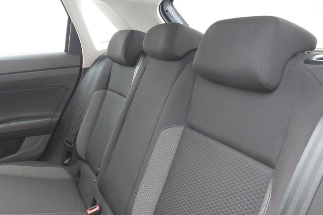 VOLKSWAGEN Polo Photo 9