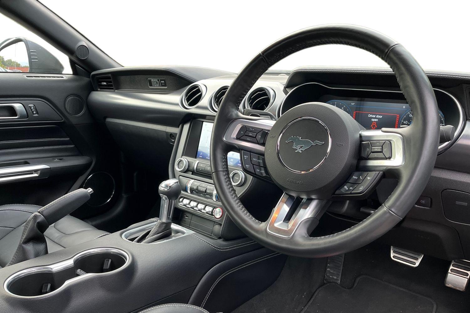 Ford Mustang Photo 8