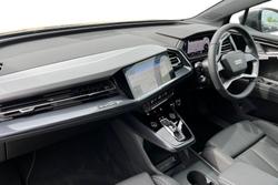 AUDI Q4 E-Tron Photo 2
