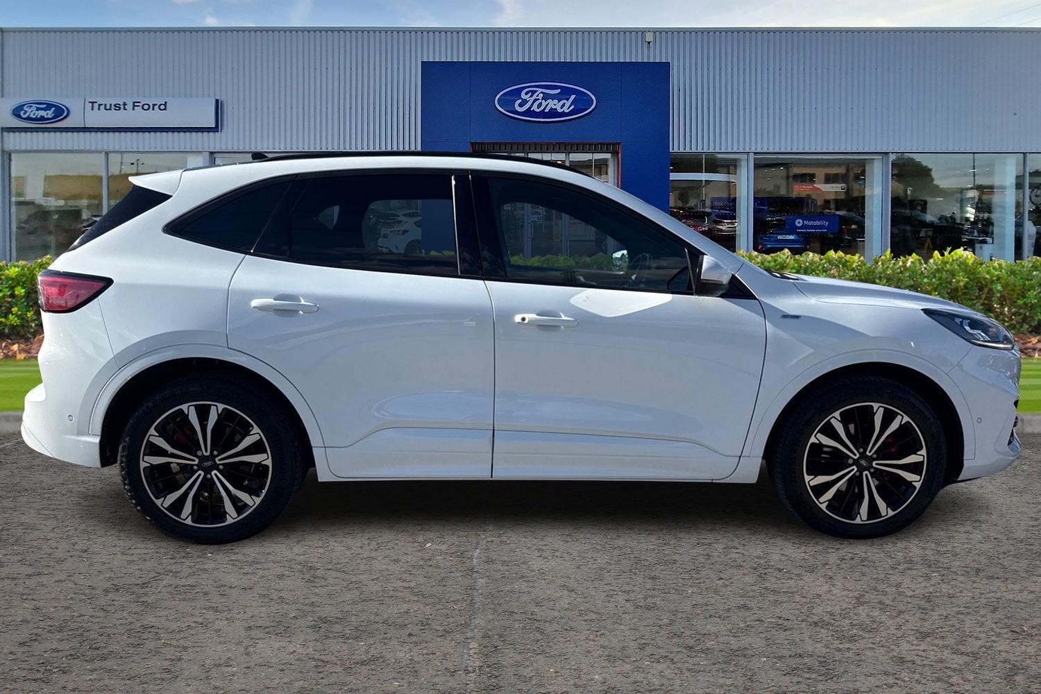 Ford KUGA Photo 2