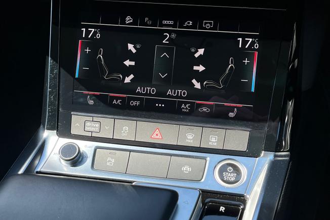 Audi e-tron Photo 39