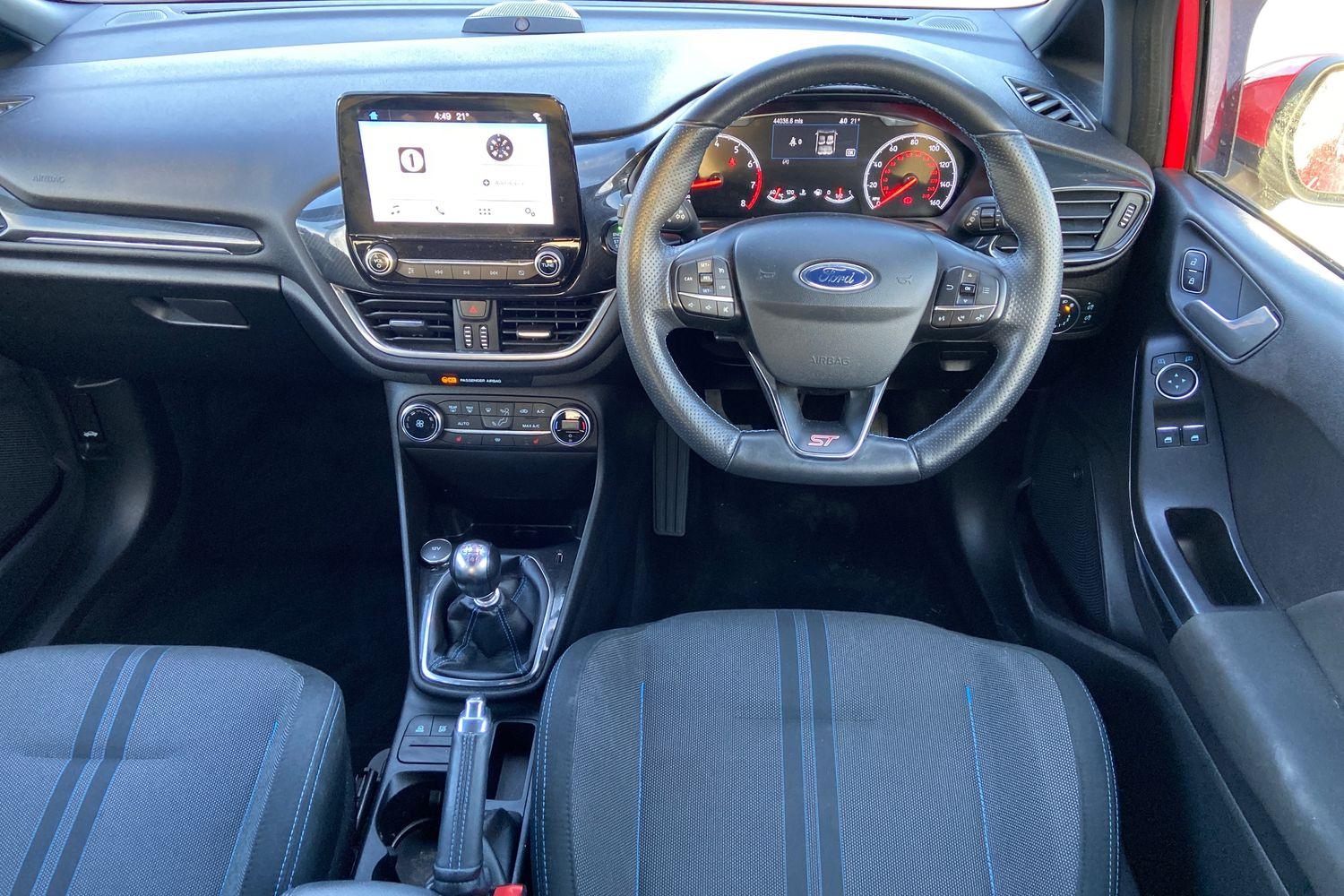 Ford Fiesta Photo 10