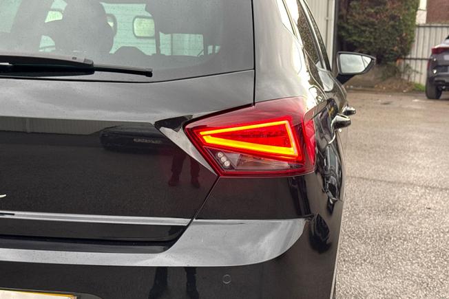 SEAT Ibiza Photo 18