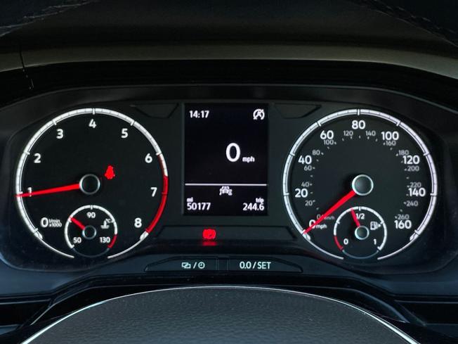 VOLKSWAGEN Polo Photo 15