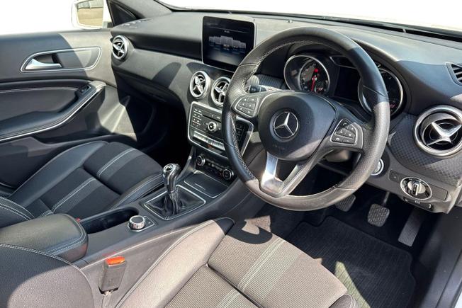 MERCEDES-BENZ A Class Photo 6