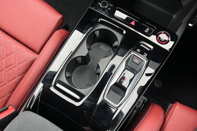 Audi Sq6 E-Tron Photo 24