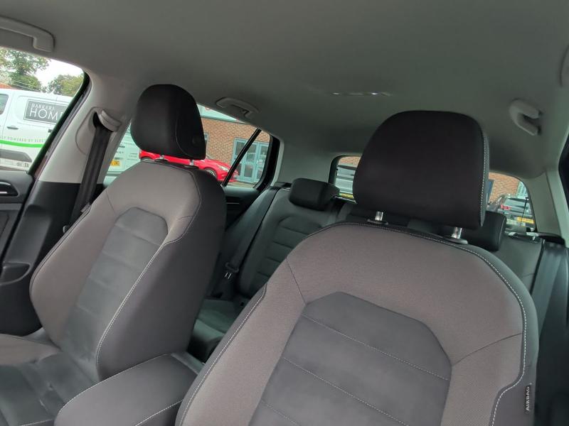 Used Volkswagen Golf NY19PXJ 34