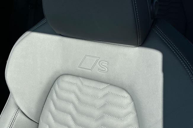 AUDI  A6 Sportback Photo 43