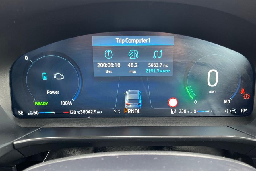 Ford KUGA Photo autoimg-6e394e09c43b2fe61e926691e07b664d4db75233.jpg