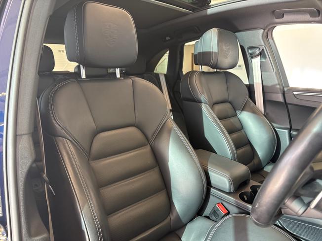PORSCHE Macan Photo 14