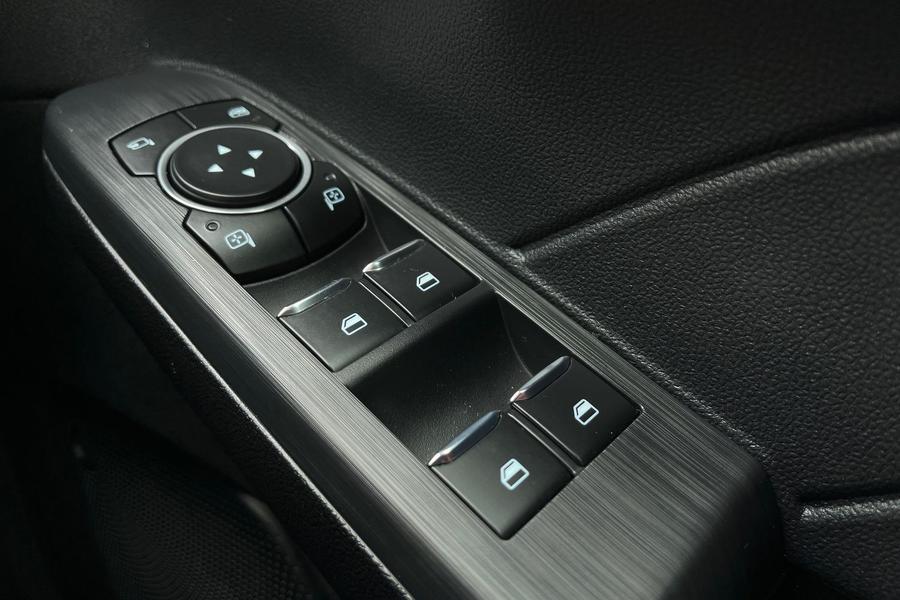 Ford Kuga Photo autoimg-6e3b016c3d9bce5299c2425a39b68b380074e0c3.jpg