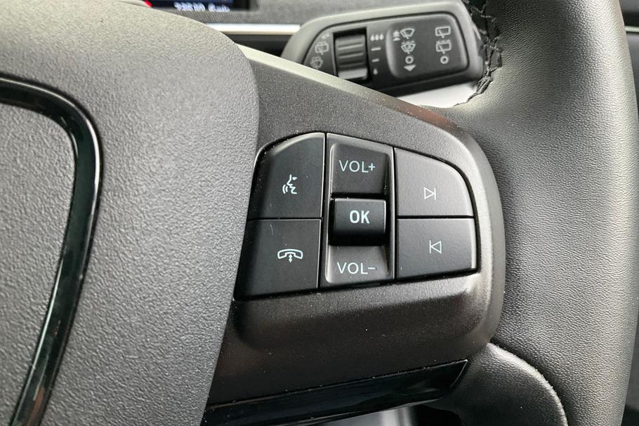 Used Ford MUSTANG MACH-E YF73OFY 34