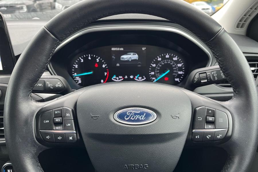 Ford FOCUS Photo autoimg-6e3cd2d8e540cf36ef54b1fbfa63163f3d830116.jpg
