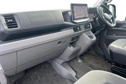 VOLKSWAGEN Grand California Photo 2