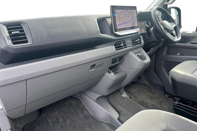 VOLKSWAGEN Grand California Photo 2