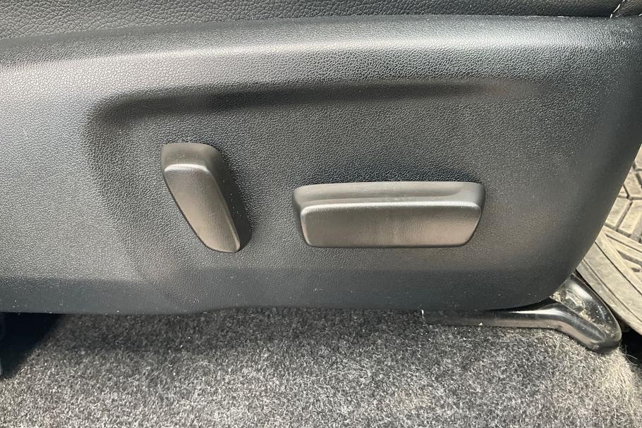 Used Toyota HILUX LS23OLX 7
