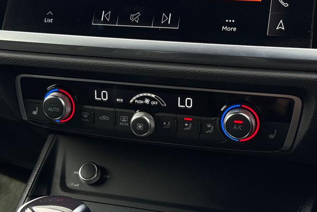 Audi Q3 Photo 35