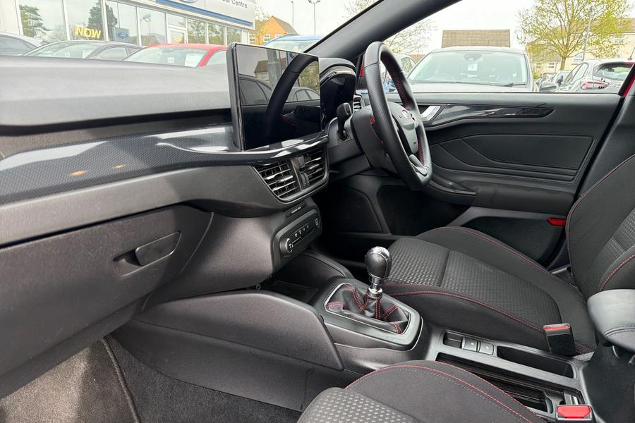 Ford FOCUS Photo autoimg-6e3ee66420cad5d073c0664a9ce18df731ca14fa.jpg
