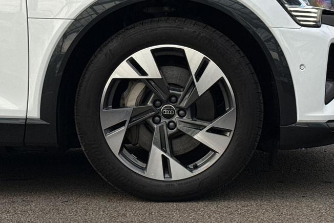 Audi Q8 Photo 5
