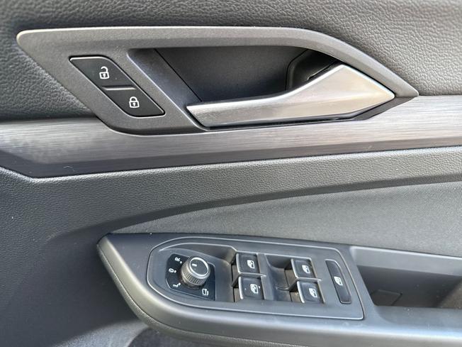 Volkswagen Golf Photo 28