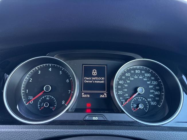 VOLKSWAGEN Golf Photo 15