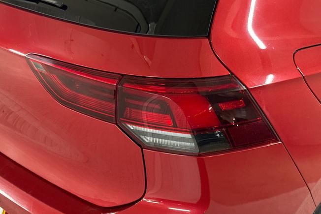 VOLKSWAGEN Golf Photo 18