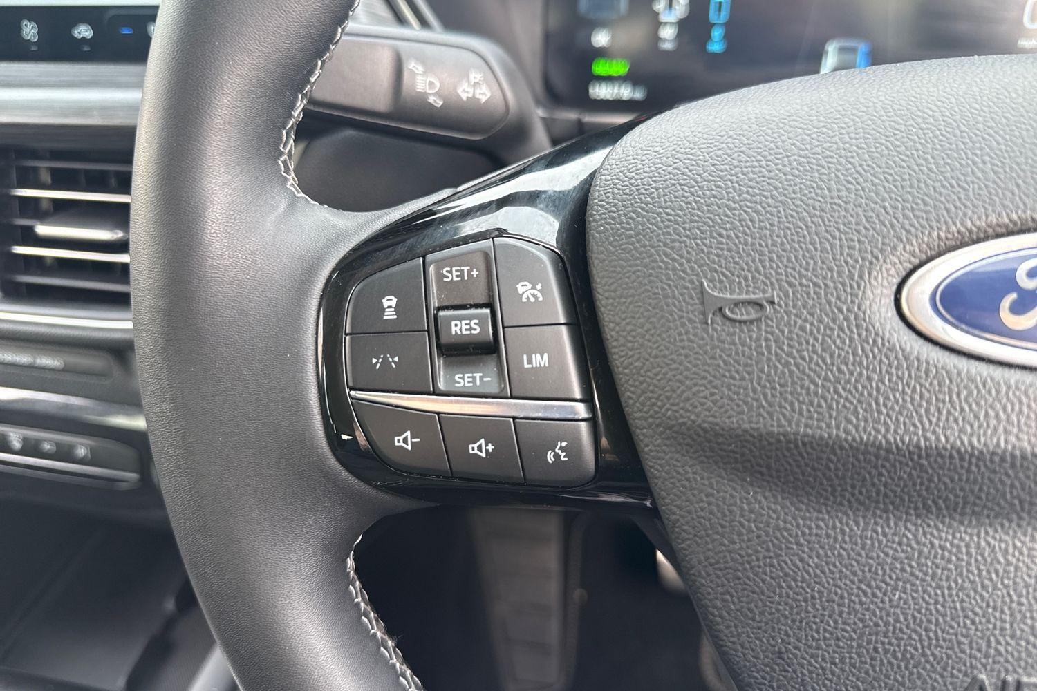 Ford KUGA Photo 22