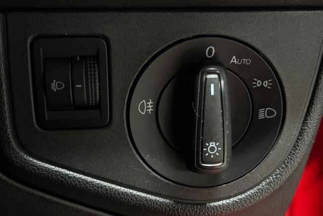 VOLKSWAGEN Polo Photo 24