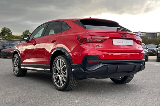 AUDI Q3 Photo 39