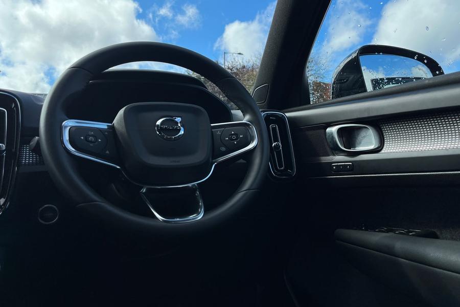 Volvo XC40 Photo autoimg-6e5256412a10f99d14ba6fcfe835cab7bab9f88b.jpg